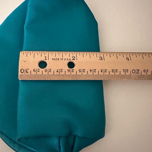 Thrive Marvel Causmetics Pouch-NWOT - Picture 5 of 10